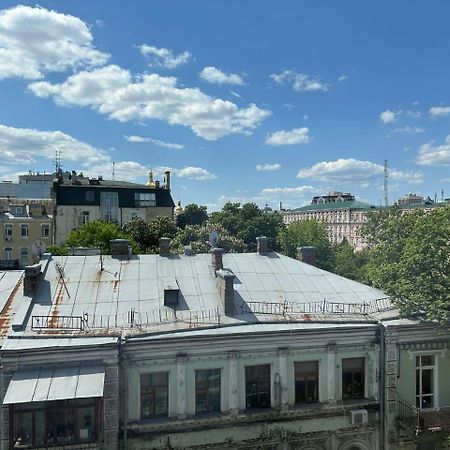 Світло Є! Історичний Центр! Apartment Kyiv Exterior photo