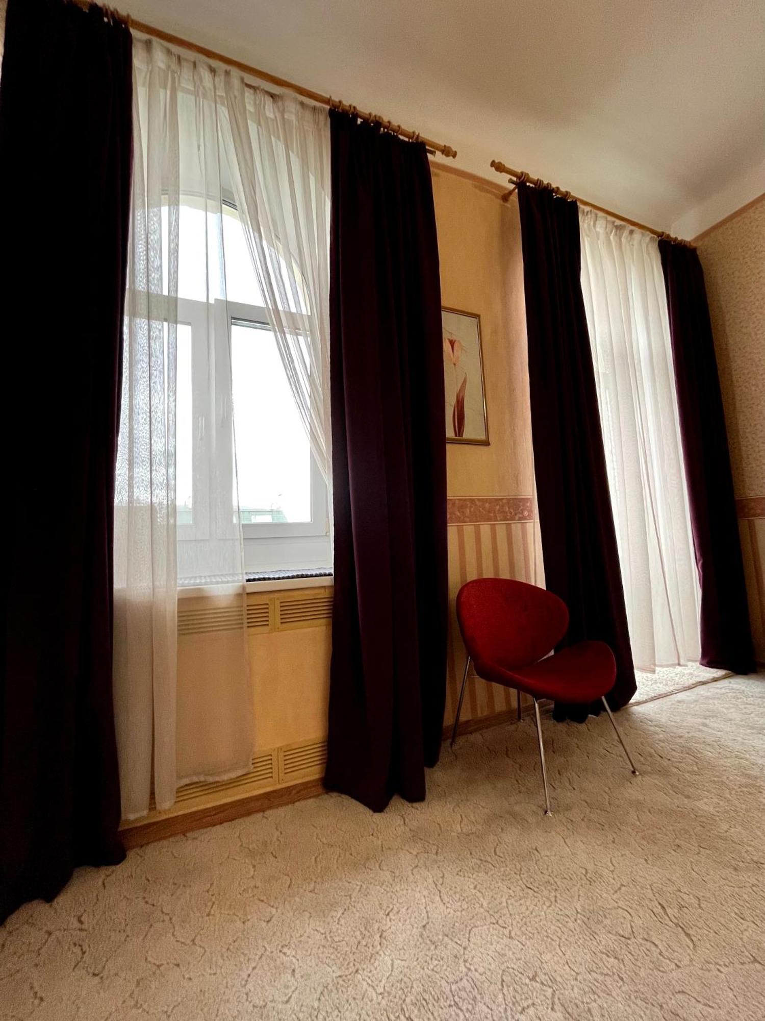 Світло Є! Історичний Центр! Apartment Kyiv Exterior photo